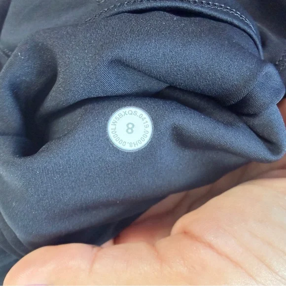 lululemon athletica Black Leggings with side pockets size 8 - Picture 8 of 11